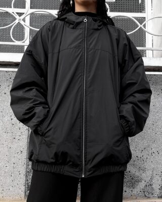 Chaqueta semi impermeable negra