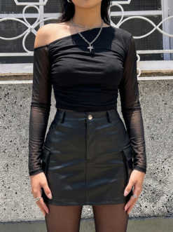 Blusa Asimétrica Negra